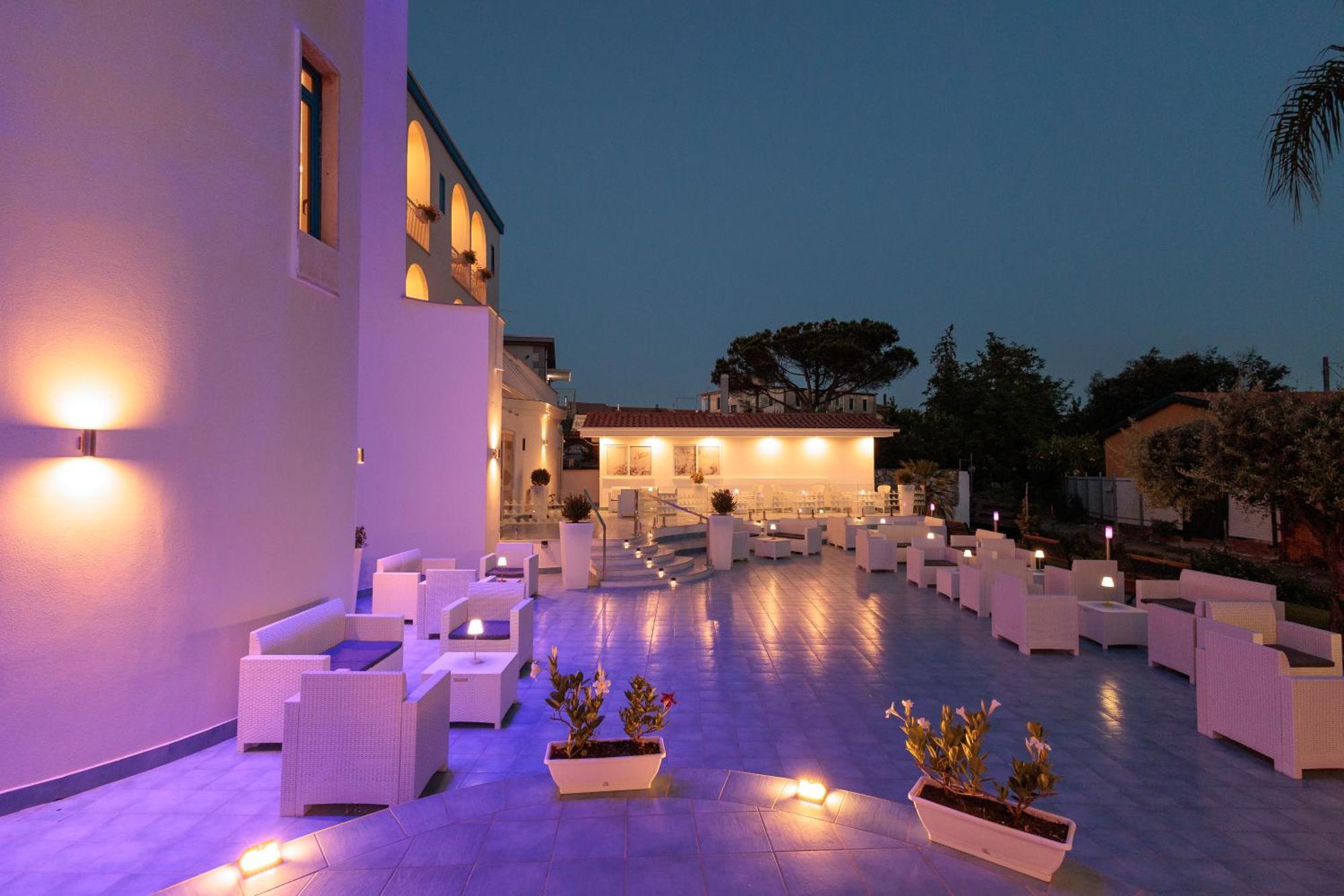Hotel Poseidonia Mare Paestum Exterior photo