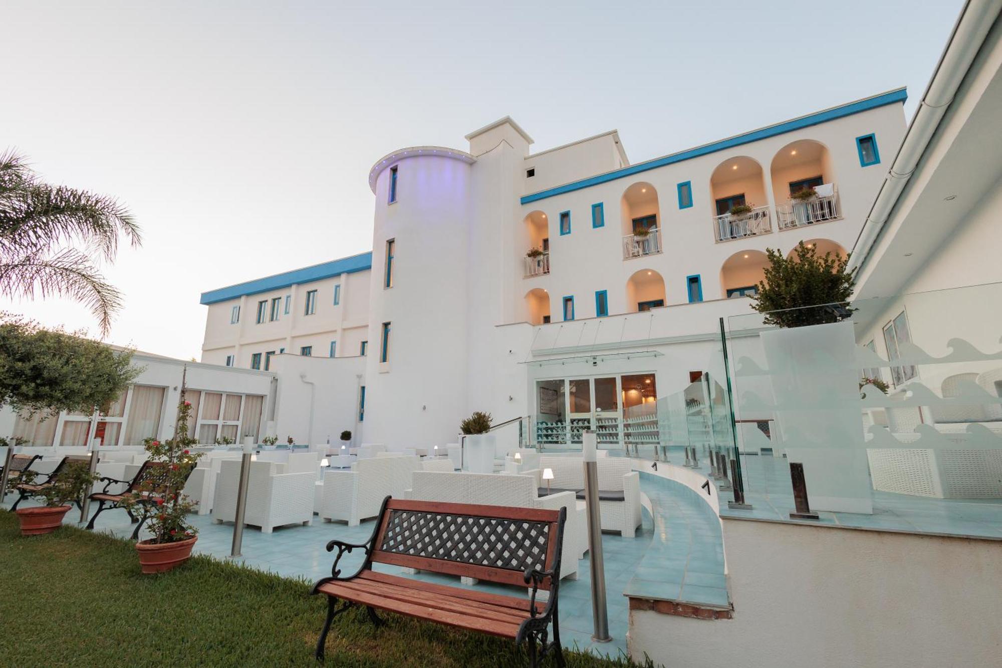 Hotel Poseidonia Mare Paestum Exterior photo