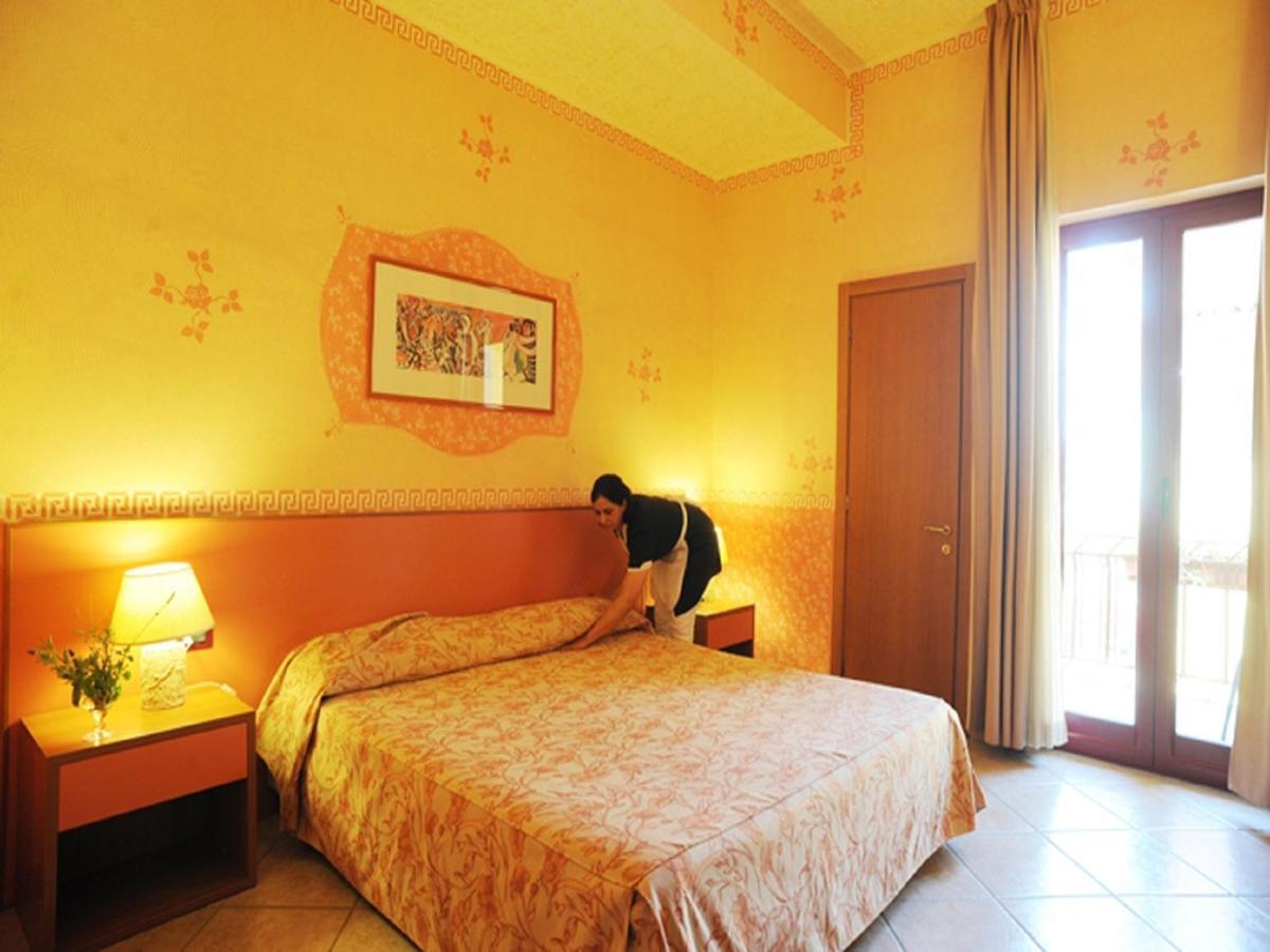 Hotel Poseidonia Mare Paestum Room photo